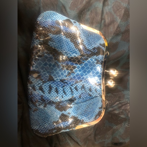 Also blue snake clutch - Picture 3 of 3